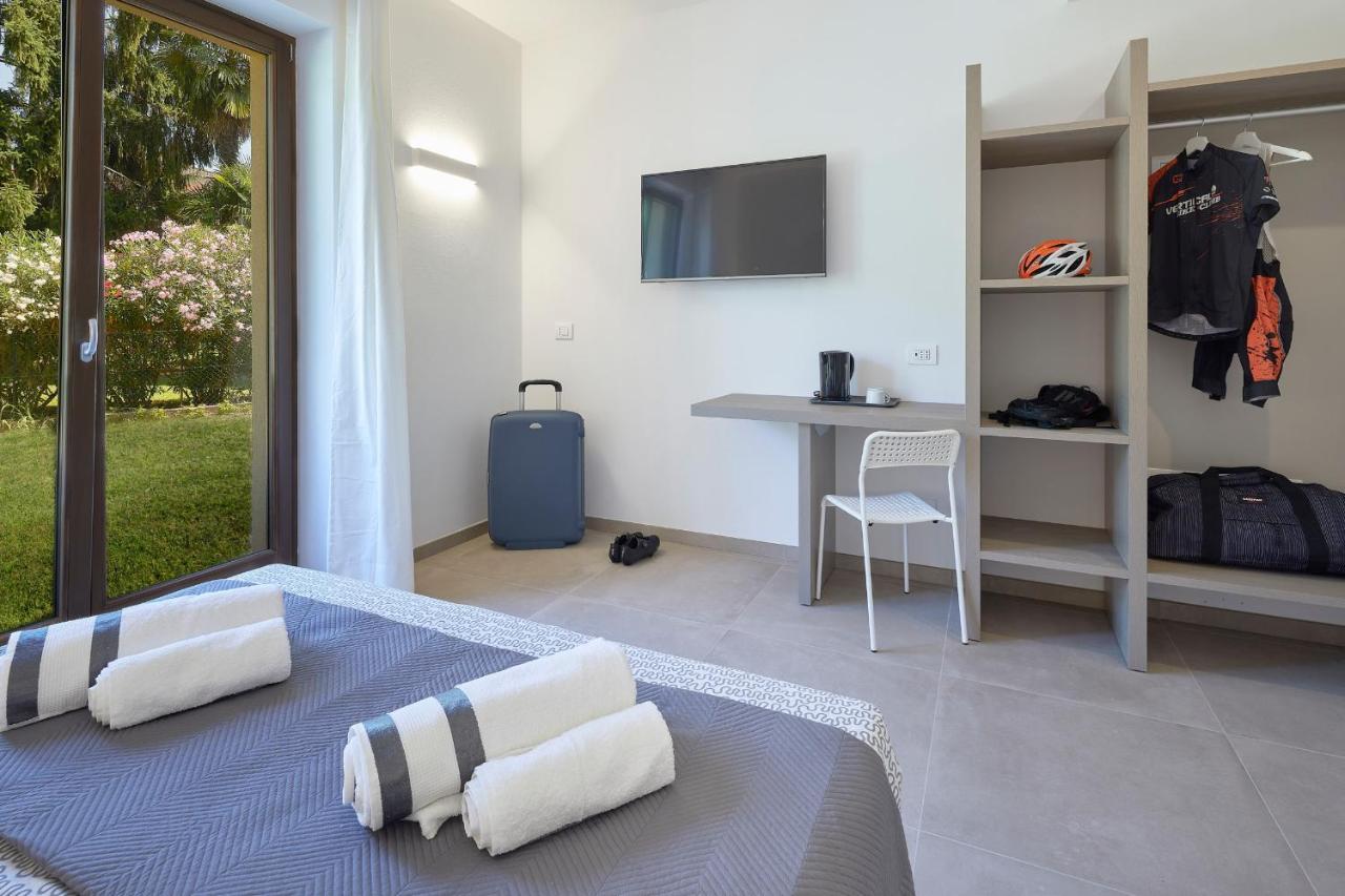 ריבה דל גארדה Agriturismo De Bas מראה חיצוני תמונה